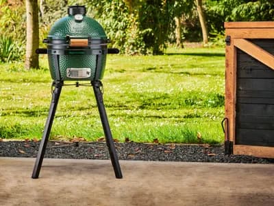 Big Green Egg MiniMax kamado portátil verde (vista 1)