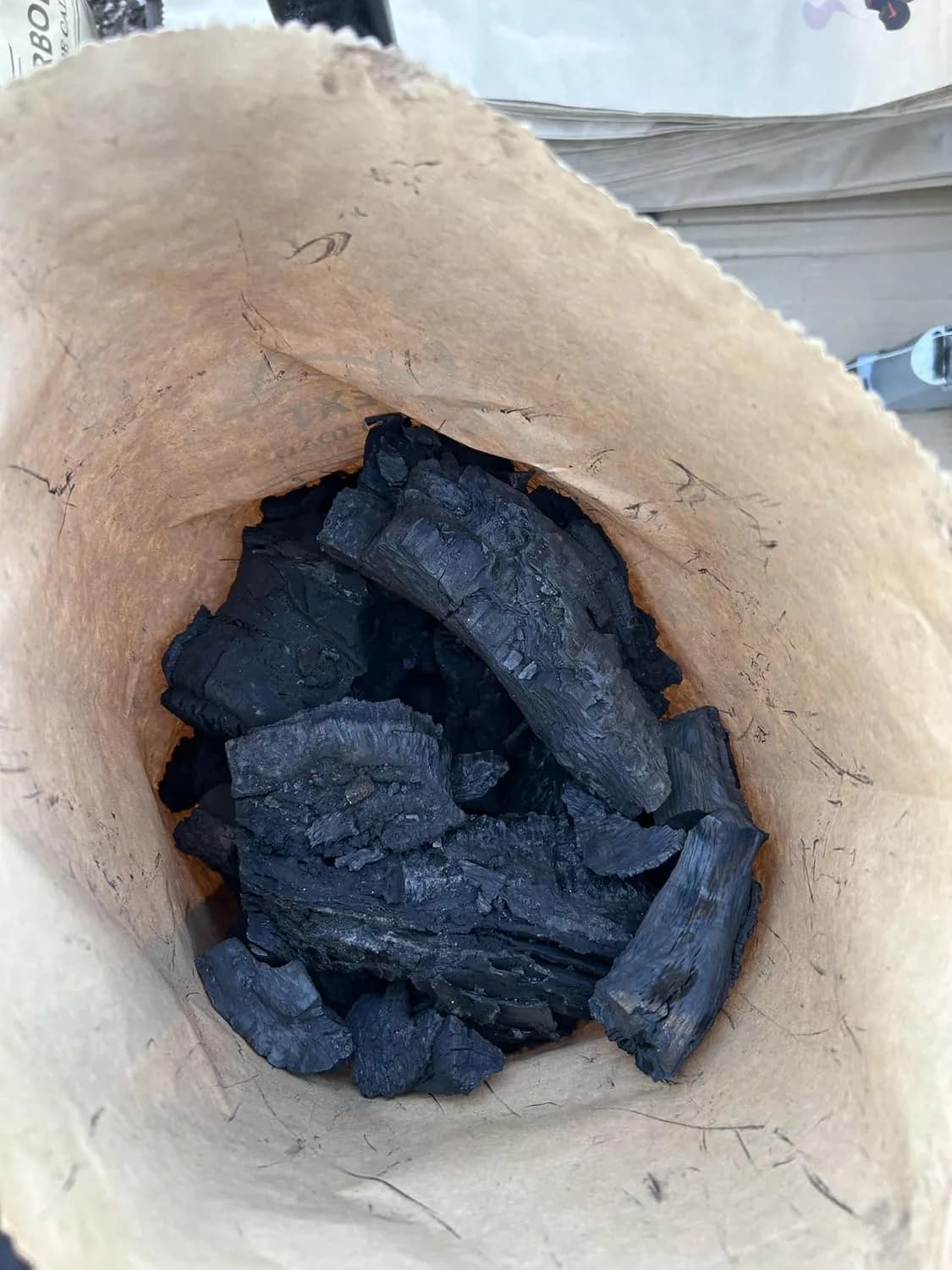 Carbón 100% Encina para Barbacoa 15 kg – Sin Humo ni Aditivos, Poca Ceniza y Larga Duración – Carbón Vegetal N (vista 3)