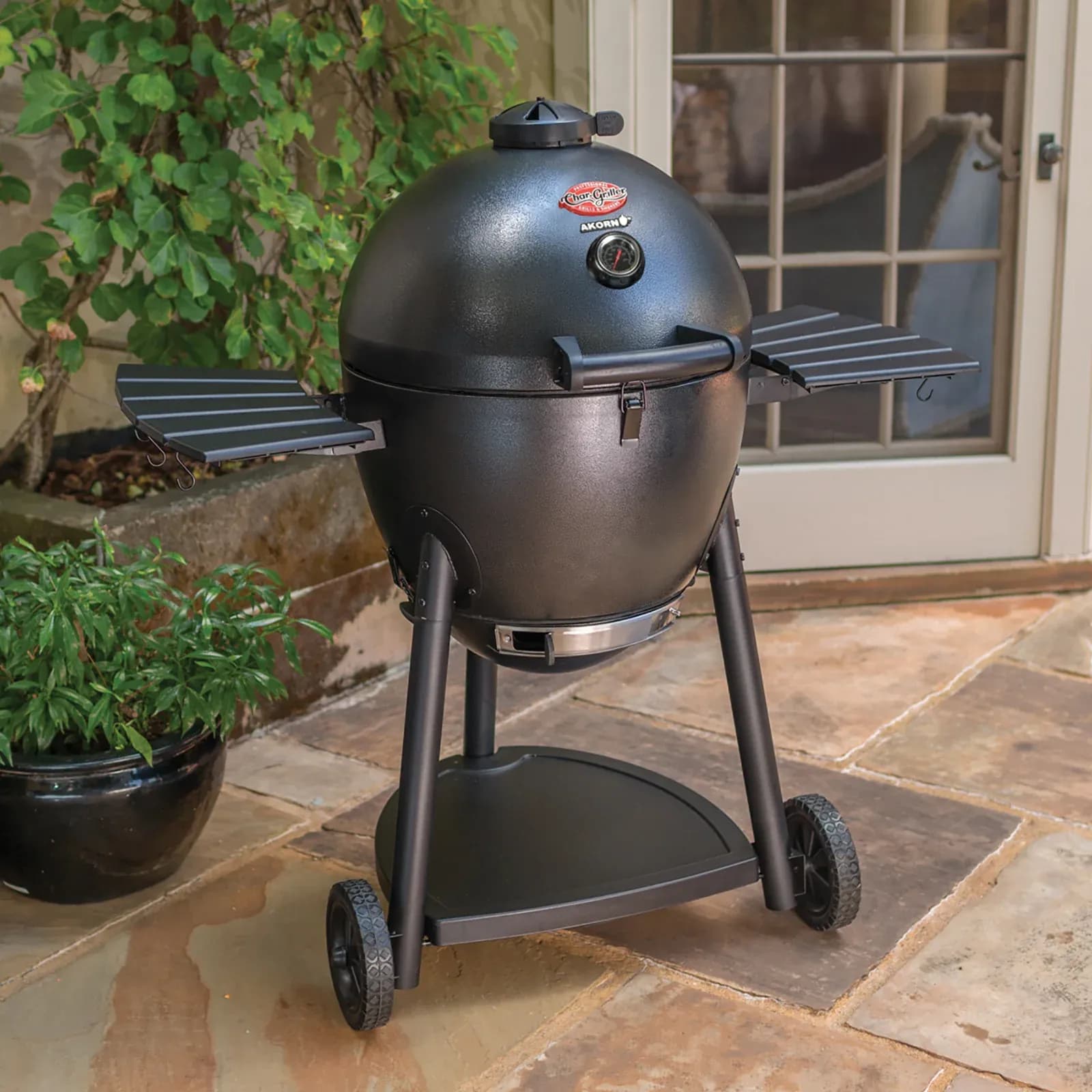 Char-Griller Akorn E16620