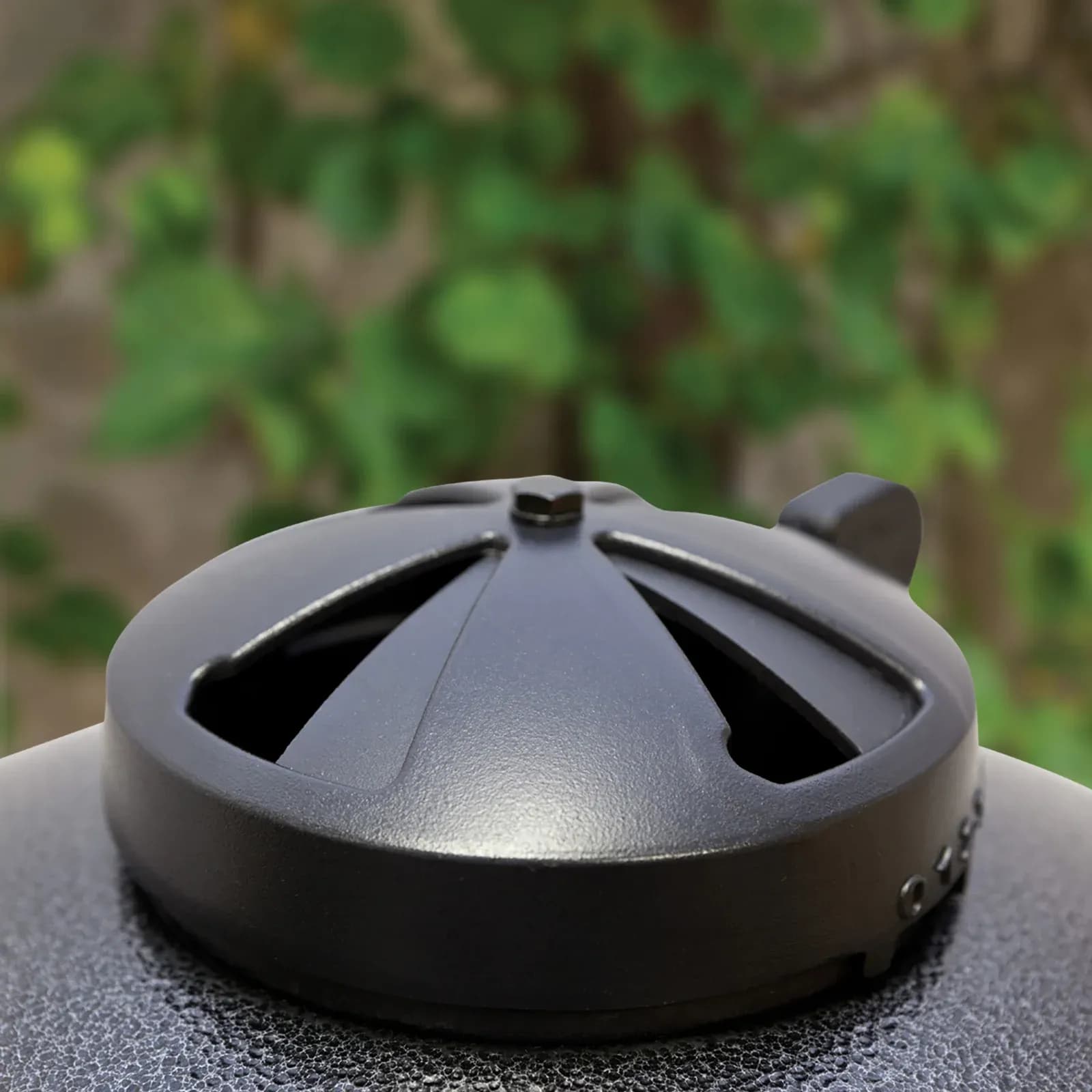 Char-Griller Akorn E16620