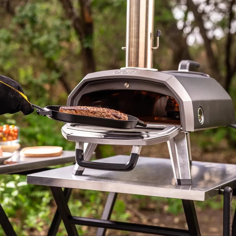 Ooni Karu 2 - Horno de pizza multicombustible con piedra y termómetro