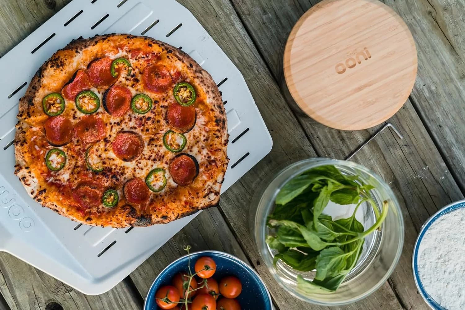 Ooni - Pala de pizza perforada de aluminio de 14"