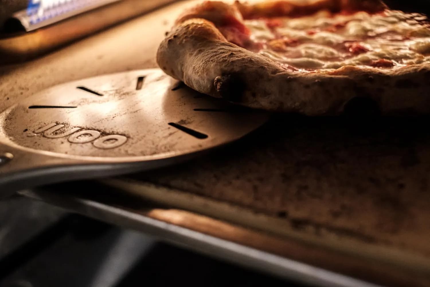 Ooni Pala de Pizza de Aluminio de Mango Largo