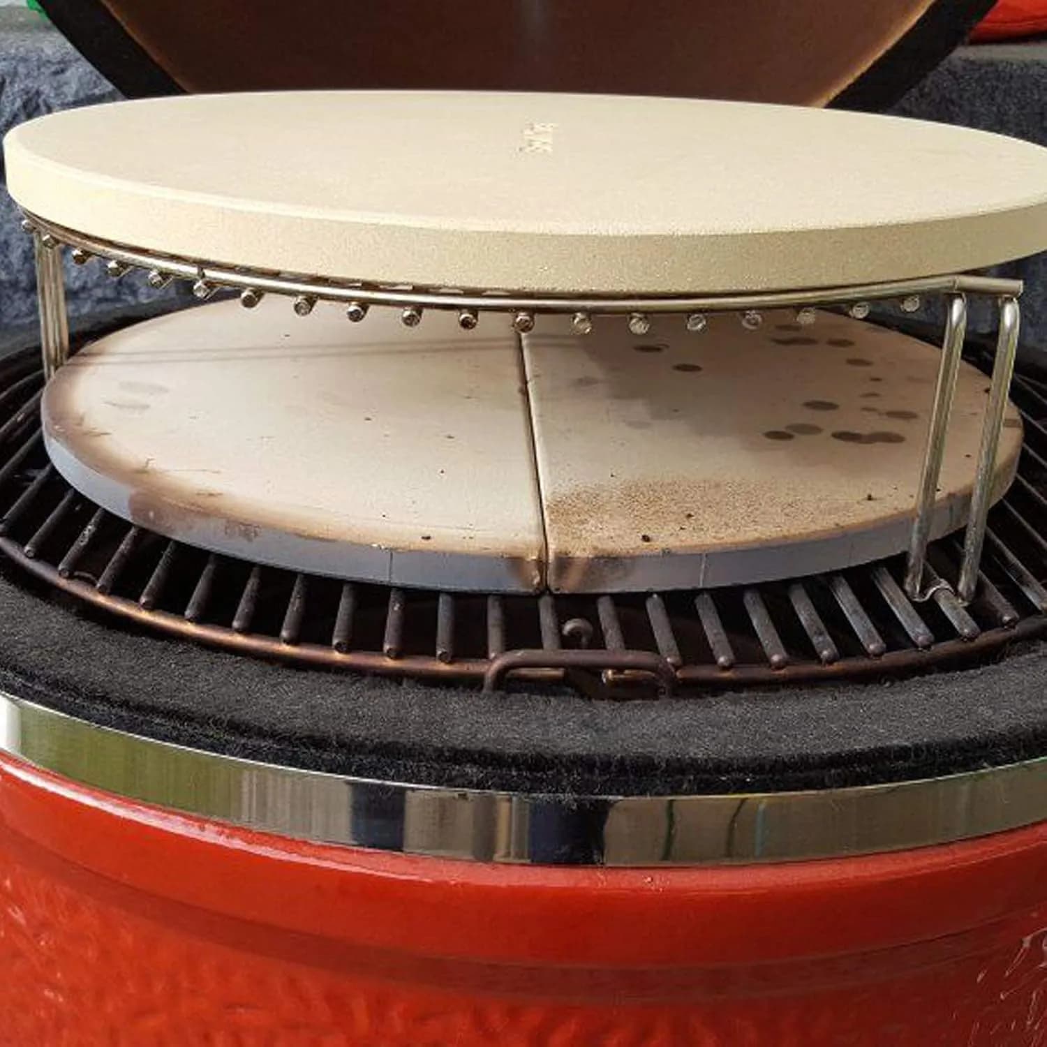 VANKEY Deflector de Calor de Cerámica Media Luna (Kamado Joe Classic, 1 pieza, 38×19×1,4 cm)